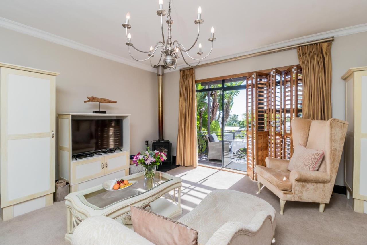 Sw1 Guest house Somerset West